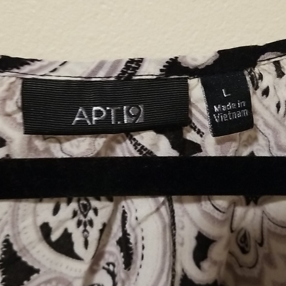 Apt. 9 short sleeved blouse with tie drop waist - Picture 2 of 3